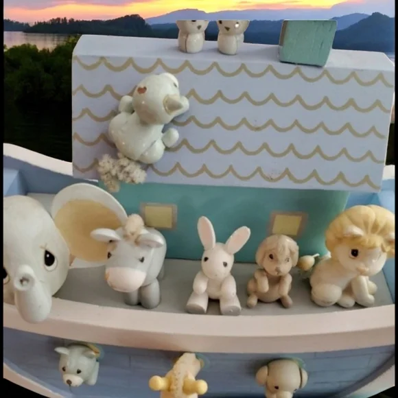 Vintage 1991 Precious Moments NOAHS ARK WOODEN ACTION MUSICAL - Picture 6 of 6